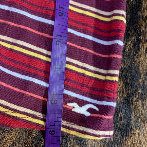 Hollister size Medium striped tie front crop shirt. Maroon, red, yellow, blue - Picture 5 of 6